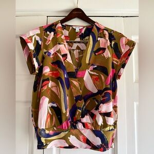 Nine West multi top. Very flattering